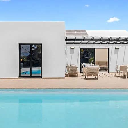 Lanzarote Marina Volcan * פלאיה בלנקה