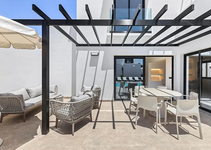 Lanzarote Marina Volcan بلايا بلانكا