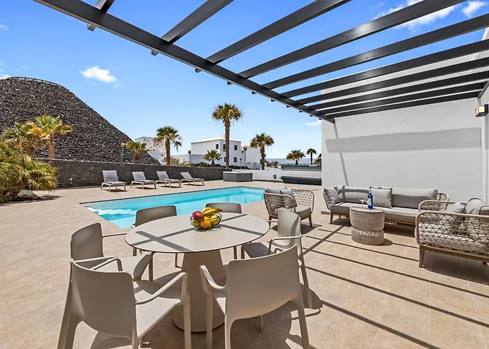 فيلة Lanzarote Marina Volcan بلايا بلانكا